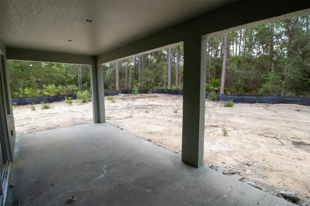 5034 W Pinto Loop Beverly Hills FL 34465