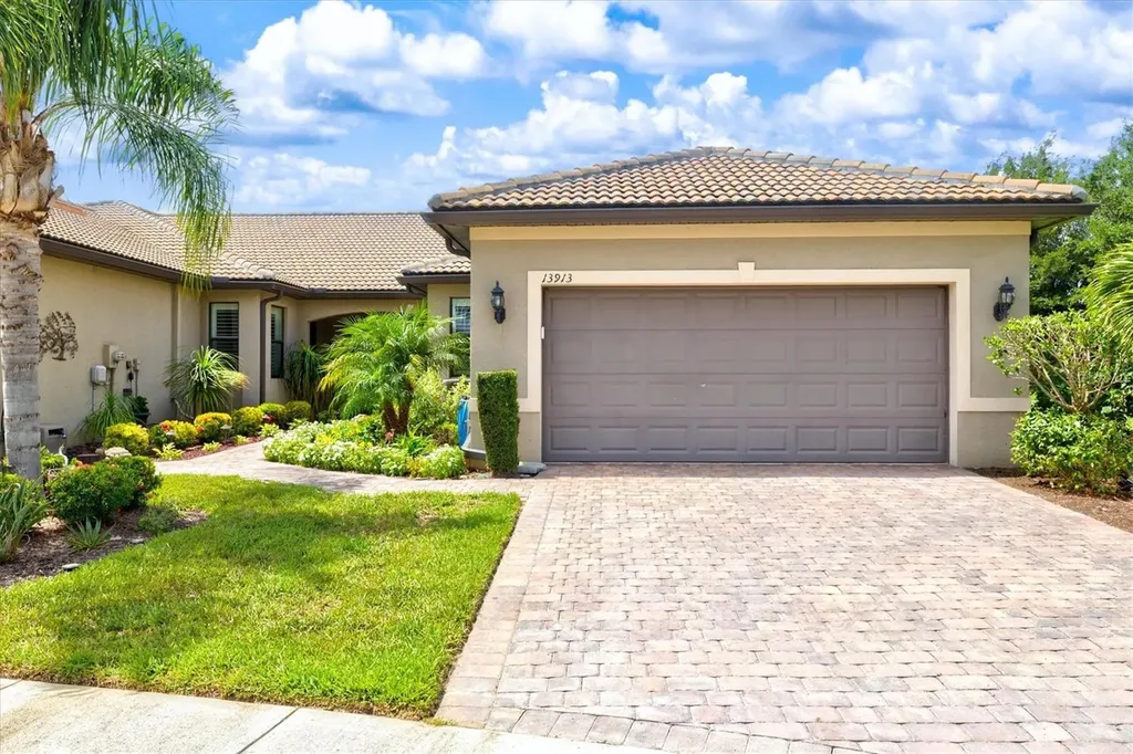 13913 Alafaya Street Venice FL 34293