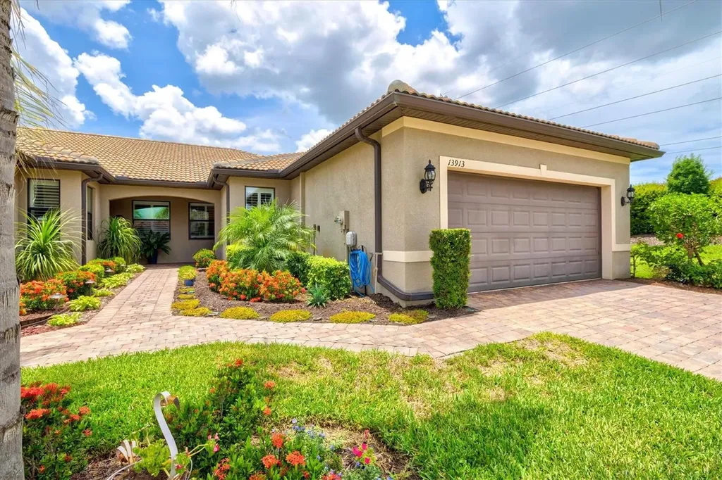 13913 Alafaya Street Venice FL 34293