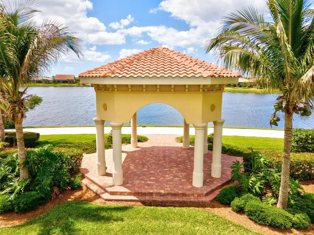 13913 Alafaya Street Venice FL 34293