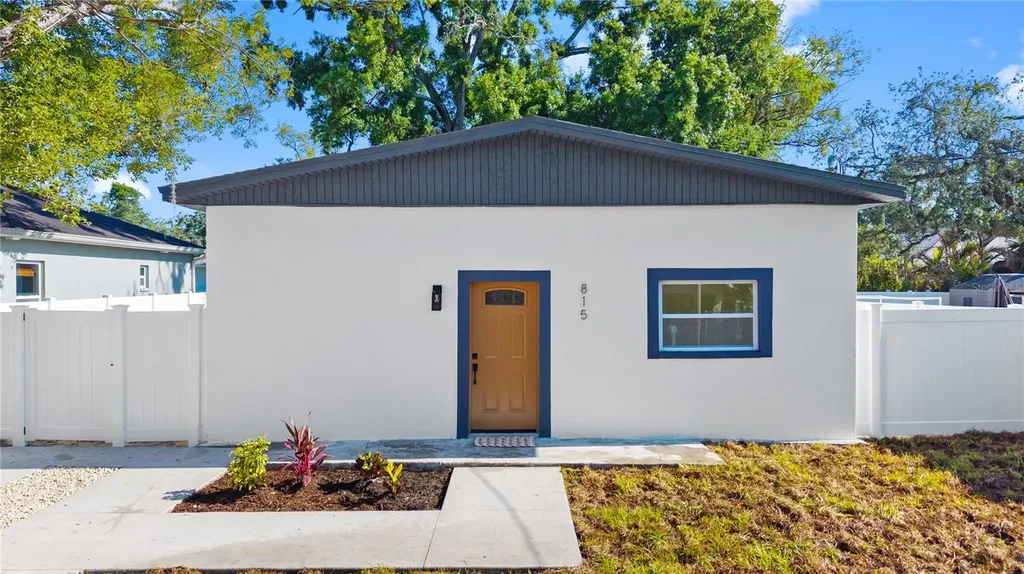 815 W Minnehaha Street Tampa FL 33604