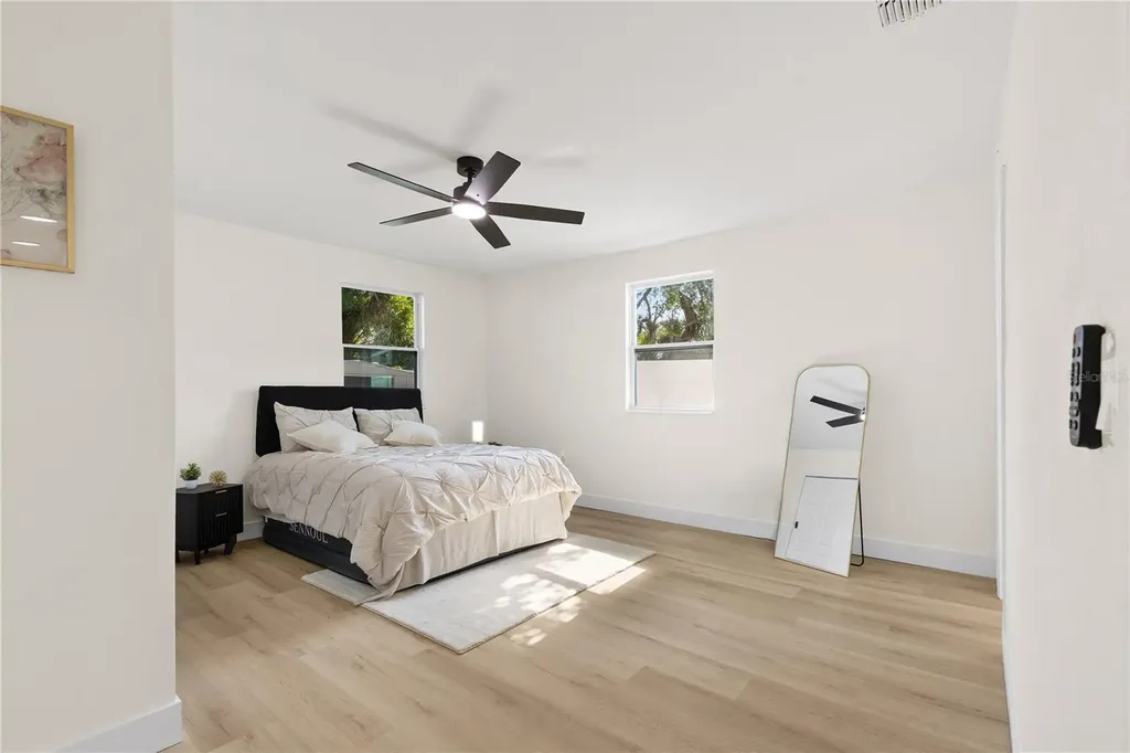 815 W Minnehaha Street Tampa FL 33604
