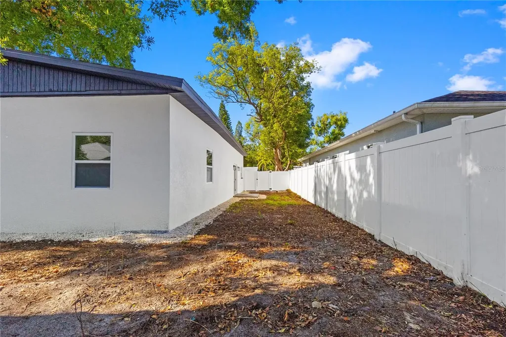 815 W Minnehaha Street Tampa FL 33604