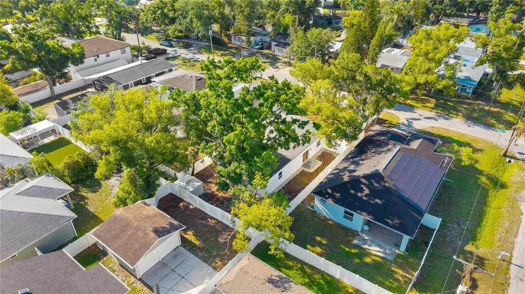 815 W Minnehaha Street Tampa FL 33604