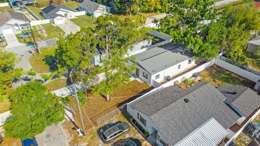 815 W Minnehaha Street Tampa FL 33604