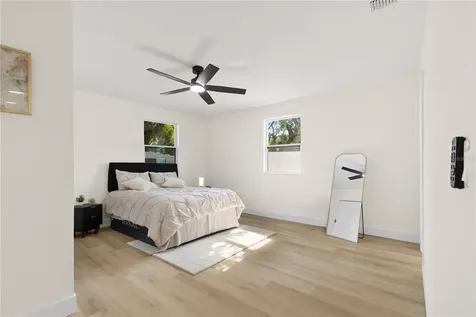 815 W Minnehaha Street Tampa FL 33604