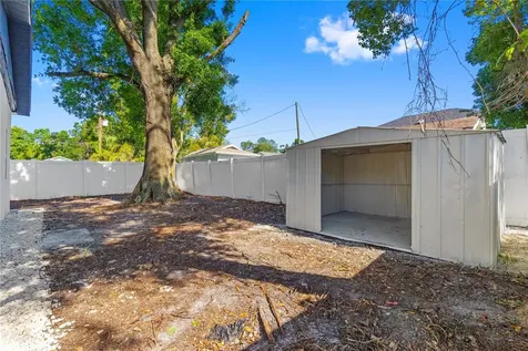 815 W Minnehaha Street Tampa FL 33604