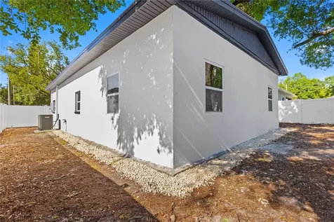 815 W Minnehaha Street Tampa FL 33604