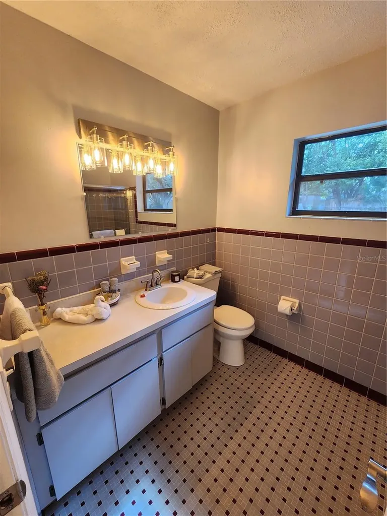 407 Louis Street Leesburg FL 34748