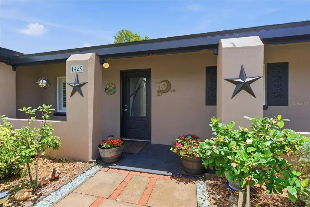 1429 San Charles Drive Dunedin FL 34698