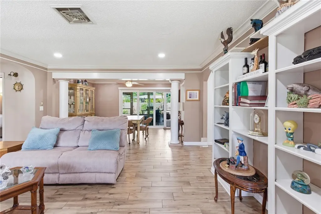 1429 San Charles Drive Dunedin FL 34698
