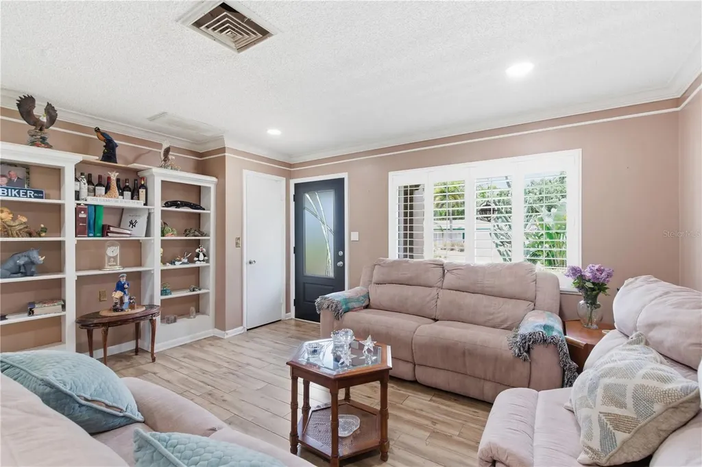 1429 San Charles Drive Dunedin FL 34698