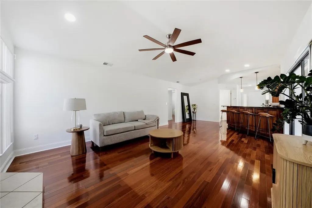 4957 Lake Valencia Boulevard E Palm Harbor FL 34684