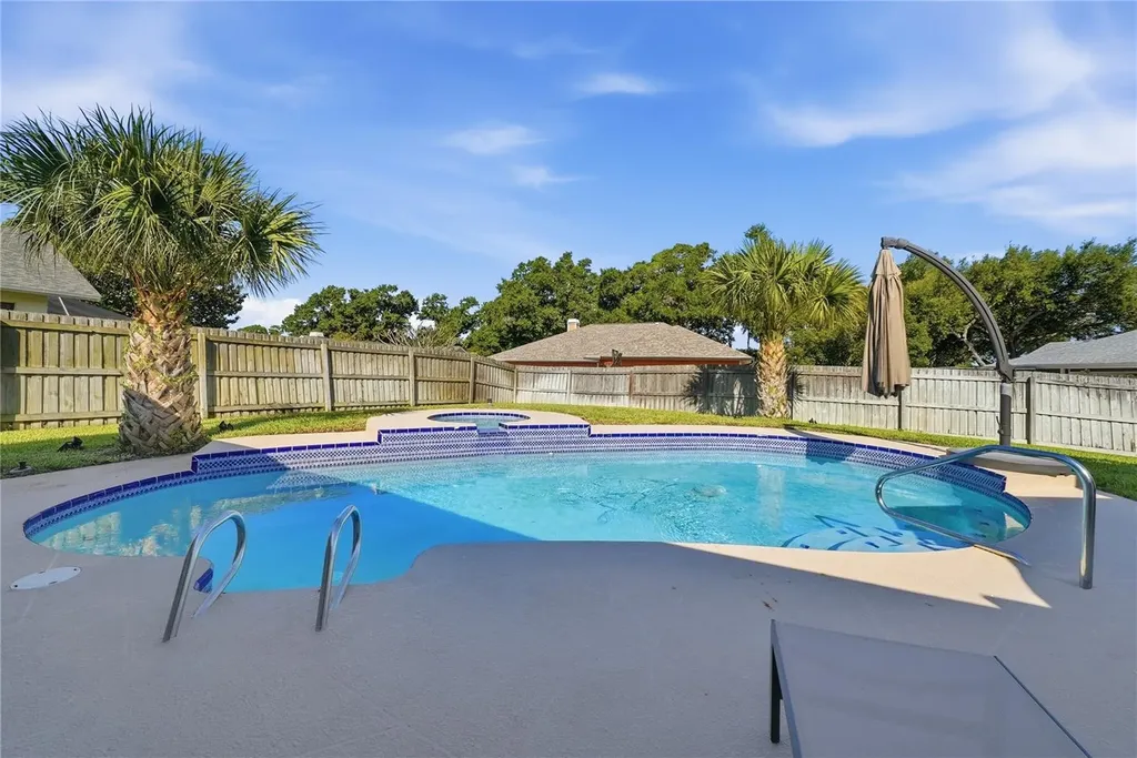 4957 Lake Valencia Boulevard E Palm Harbor FL 34684