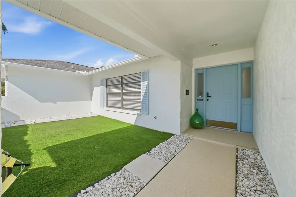 4957 Lake Valencia Boulevard E Palm Harbor FL 34684