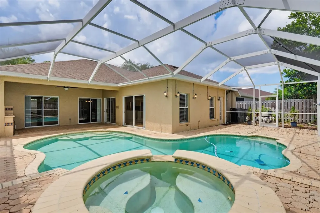 10115 Kingsbridge Avenue Tampa FL 33626