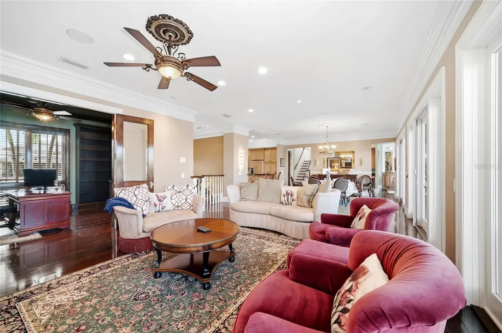 6438 Hollywood Boulevard Sarasota FL 34231