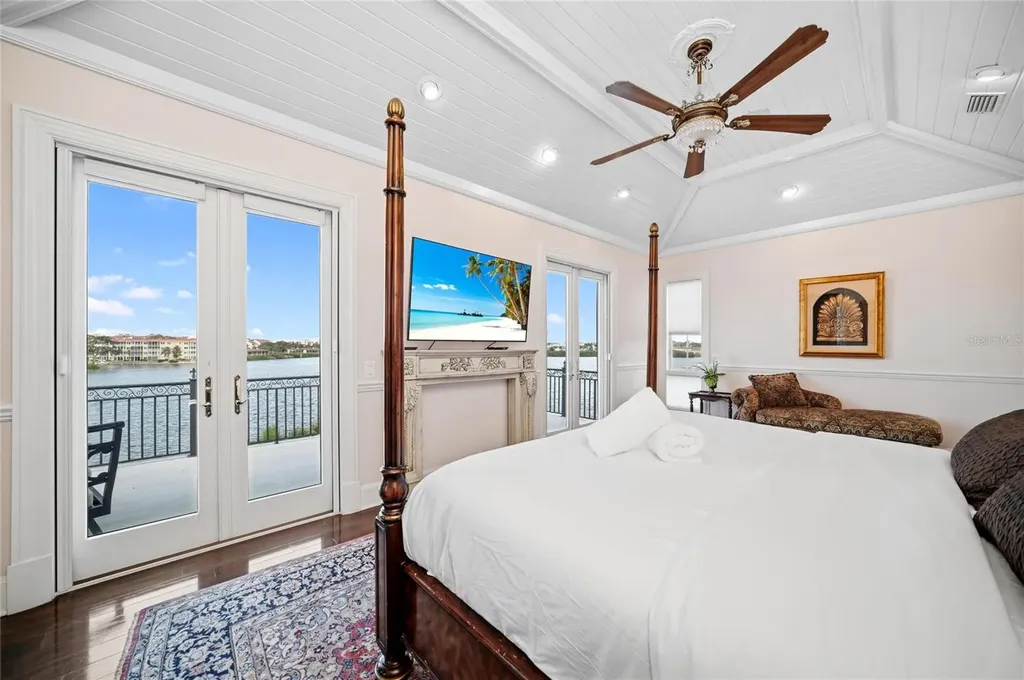 6438 Hollywood Boulevard Sarasota FL 34231