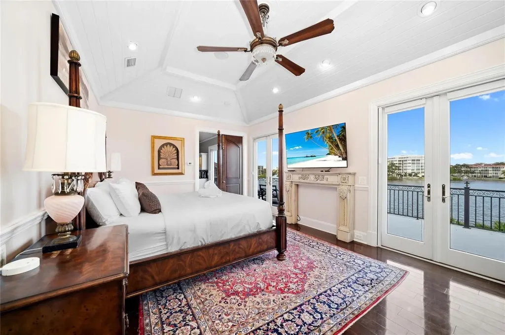 6438 Hollywood Boulevard Sarasota FL 34231