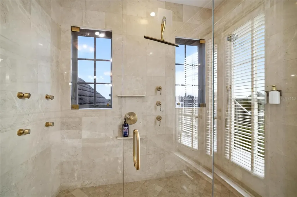 6438 Hollywood Boulevard Sarasota FL 34231