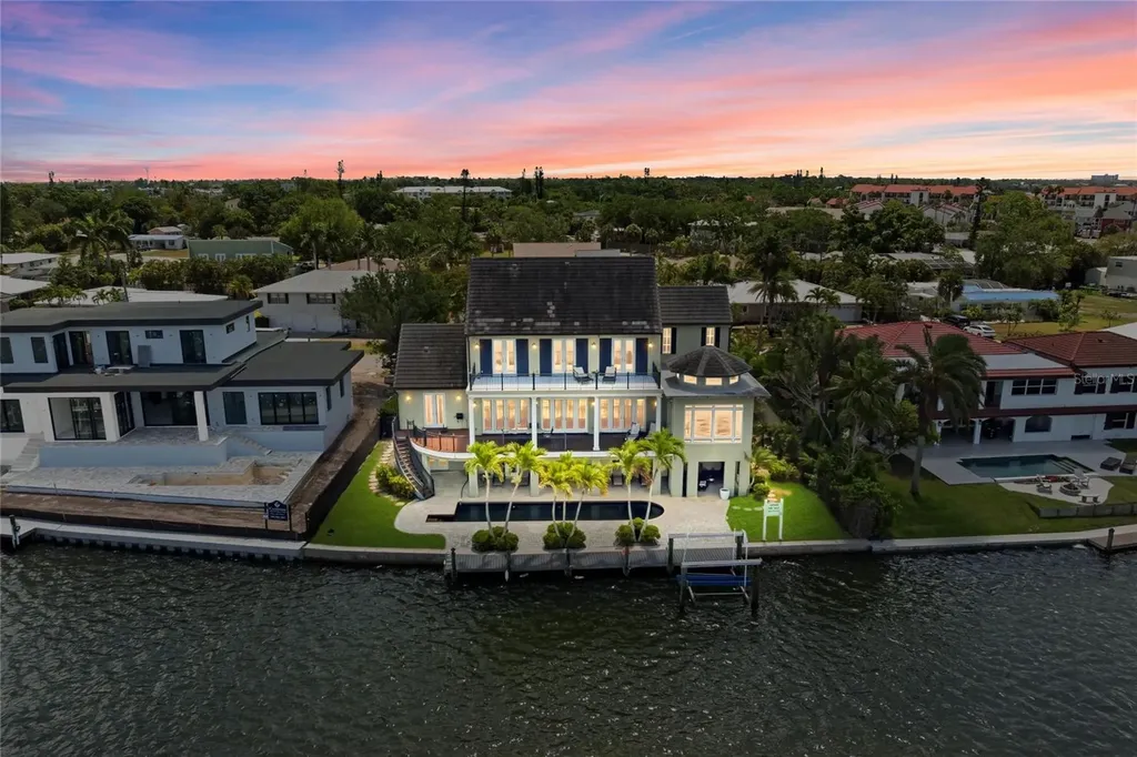 6438 Hollywood Boulevard Sarasota FL 34231