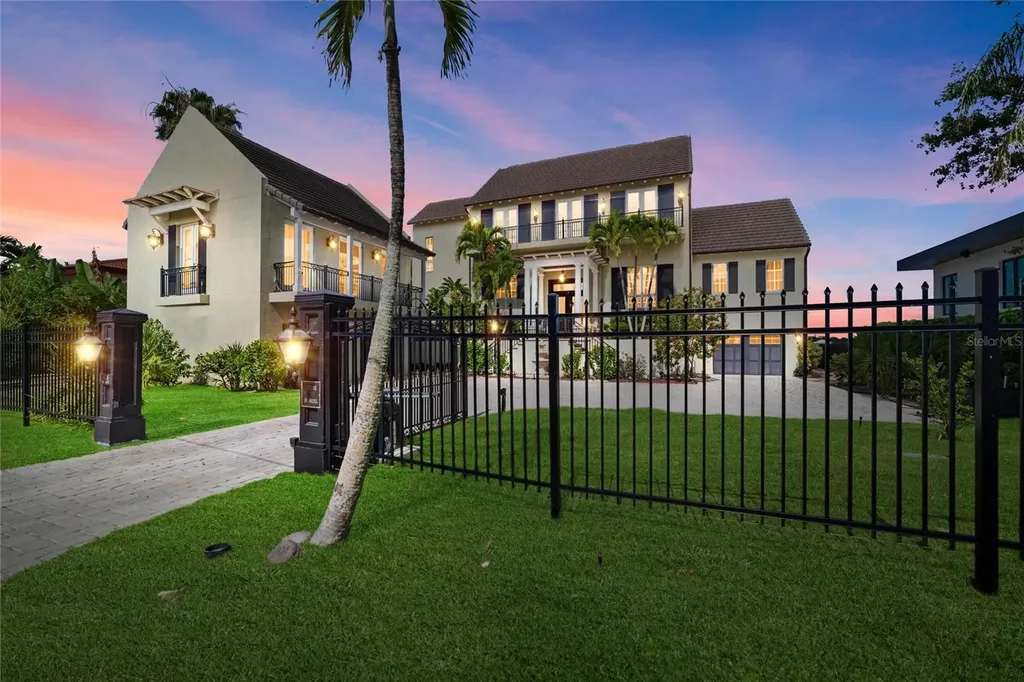 6438 Hollywood Boulevard Sarasota FL 34231