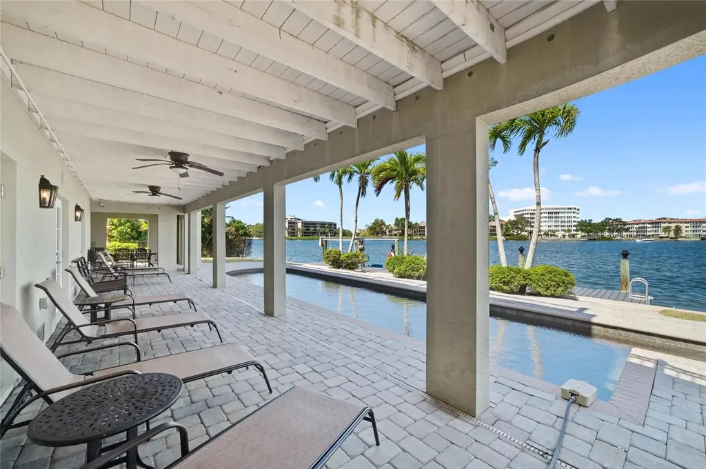 6438 Hollywood Boulevard Sarasota FL 34231