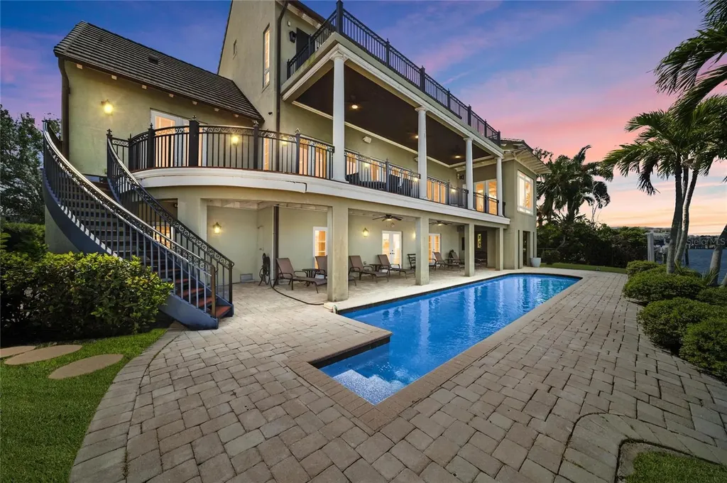 6438 Hollywood Boulevard Sarasota FL 34231