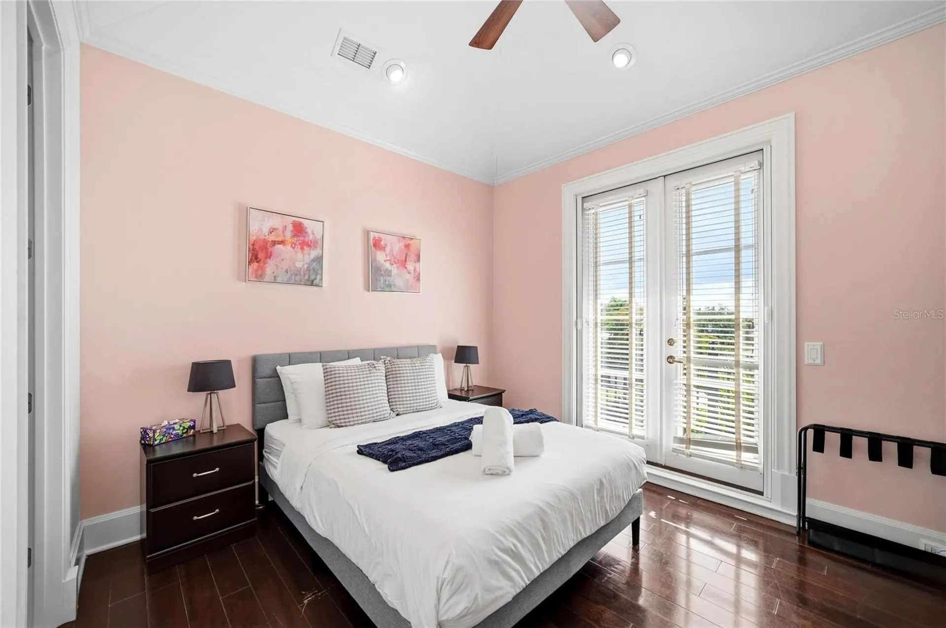 6438 Hollywood Boulevard Sarasota FL 34231
