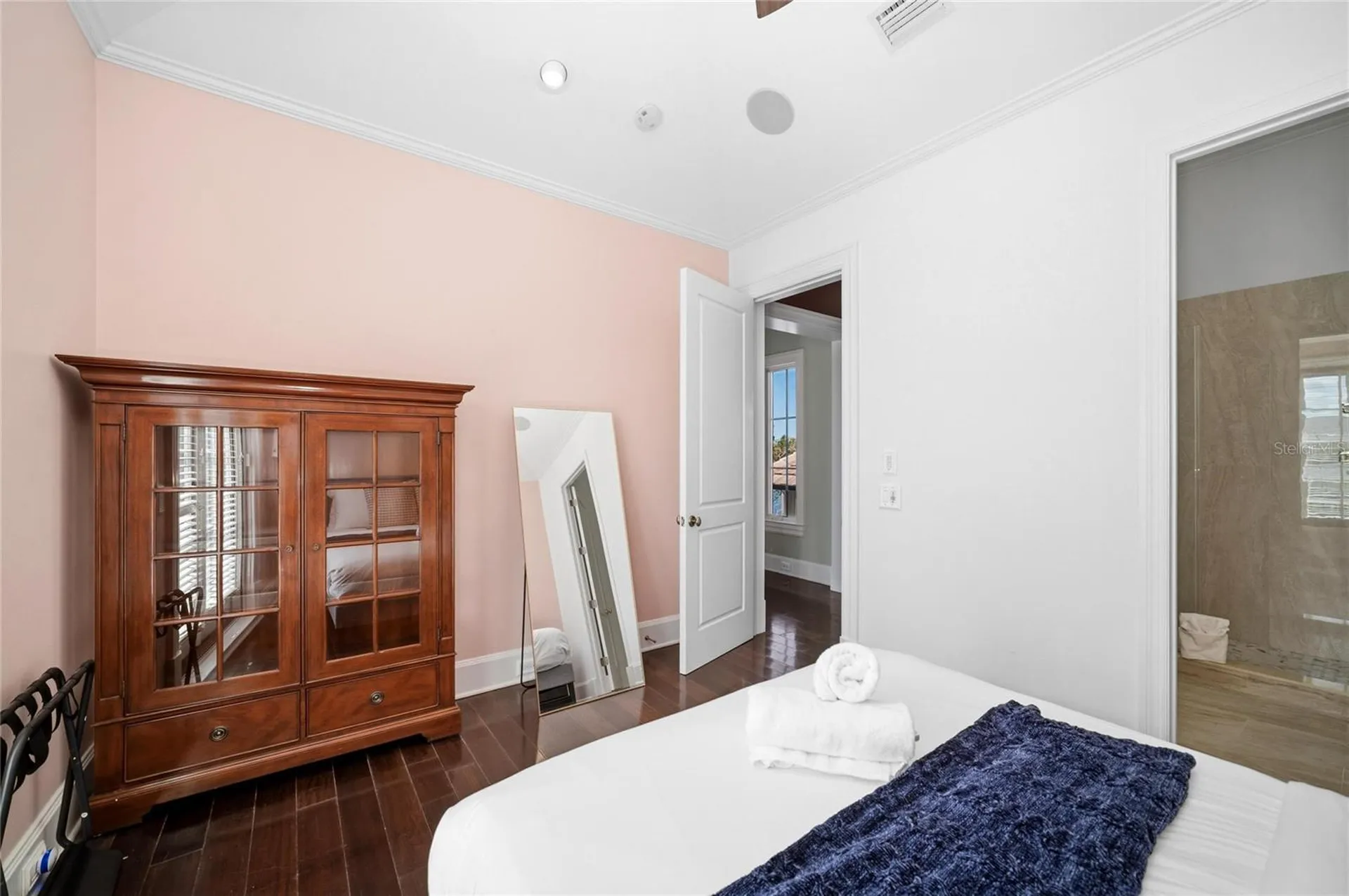 6438 Hollywood Boulevard Sarasota FL 34231