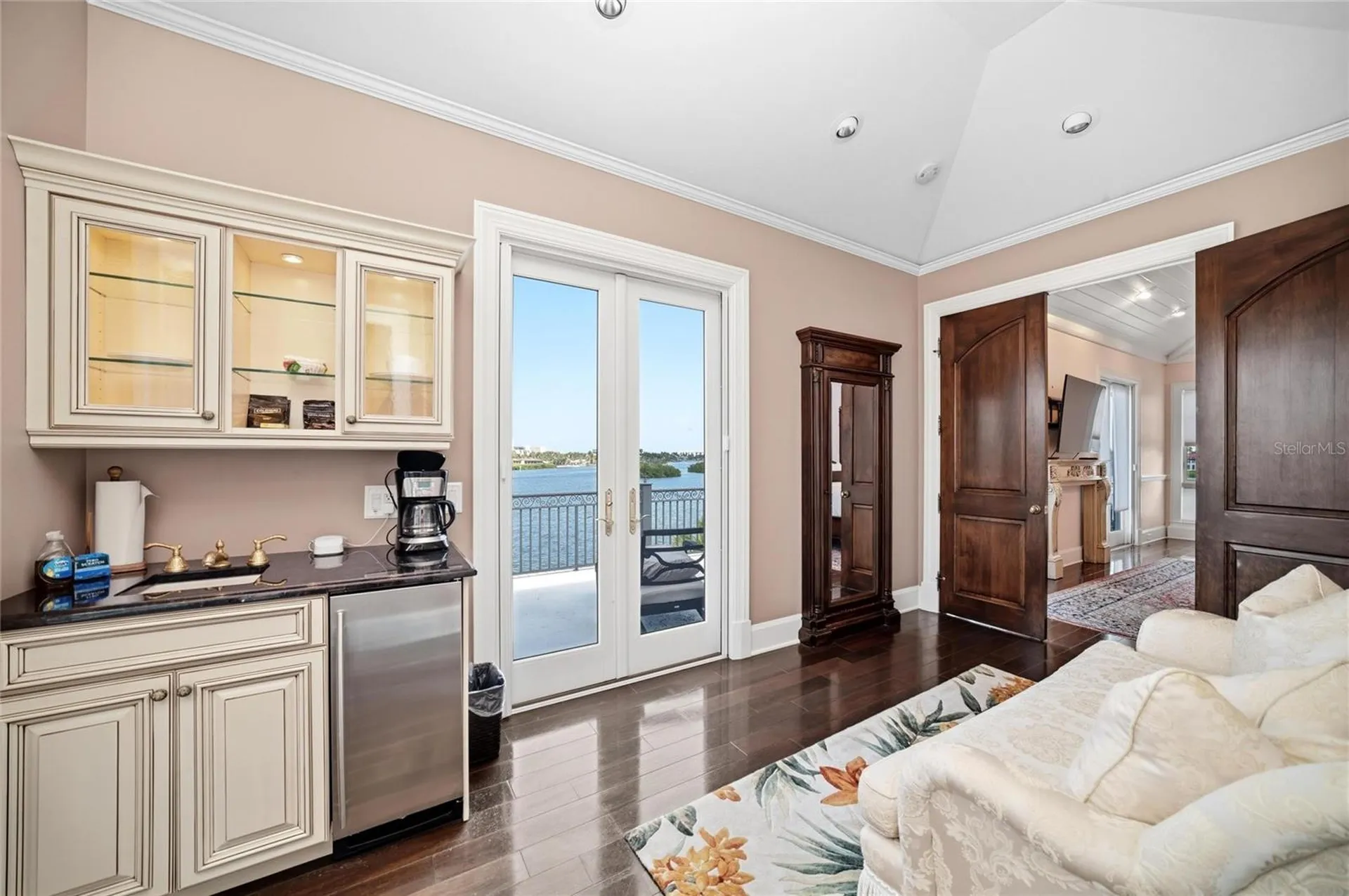 6438 Hollywood Boulevard Sarasota FL 34231