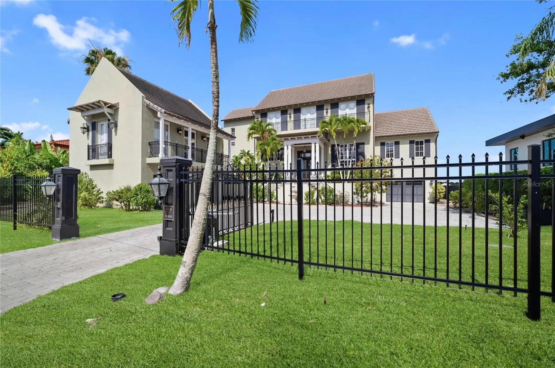 6438 Hollywood Boulevard Sarasota FL 34231