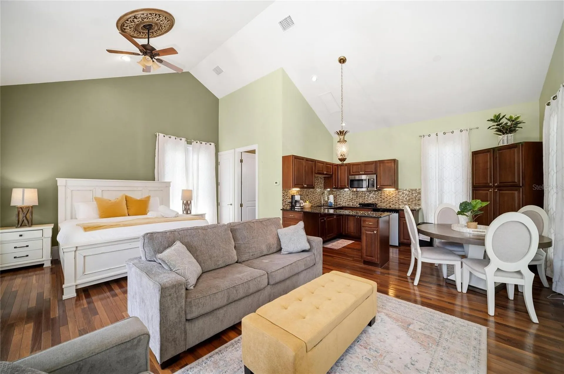 6438 Hollywood Boulevard Sarasota FL 34231
