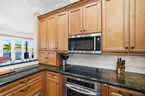 6438 Hollywood Boulevard Sarasota FL 34231