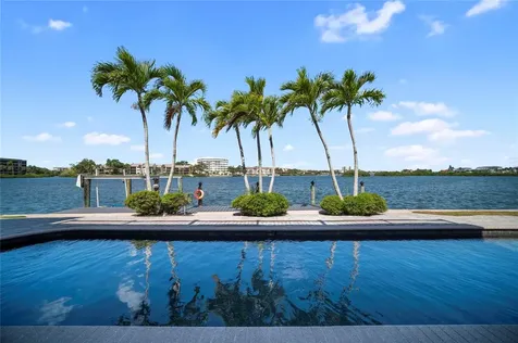 6438 Hollywood Boulevard Sarasota FL 34231