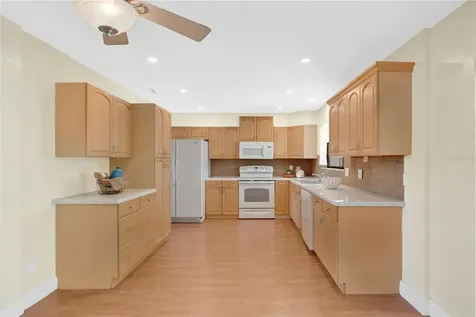 7437 Burnway Drive Orlando FL 32819
