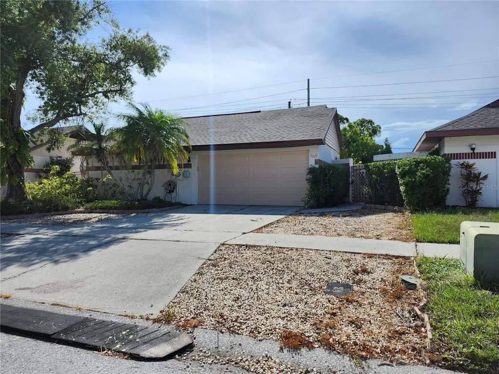 7125 Silvermill Drive Tampa FL 33635