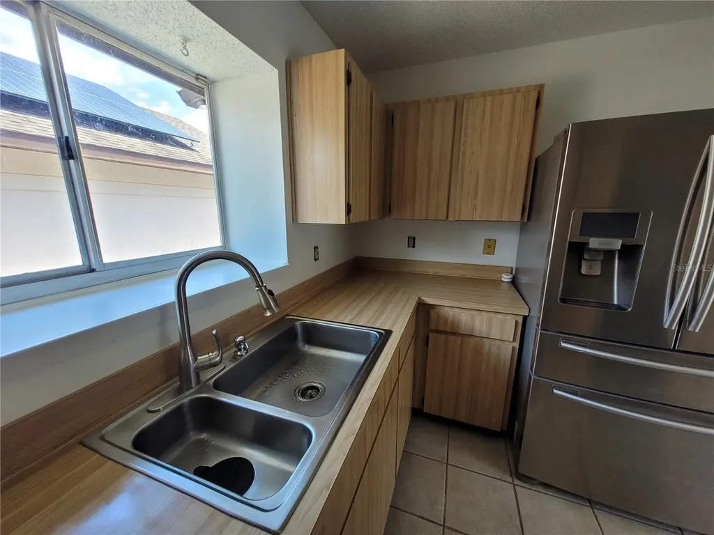 7125 Silvermill Drive Tampa FL 33635