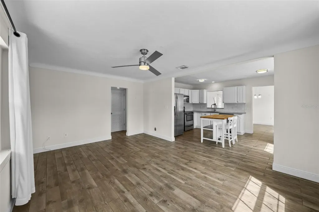 281 38th Avenue NE St Petersburg FL 33704