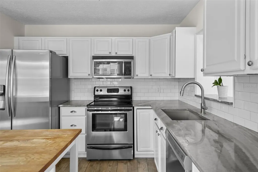 281 38th Avenue NE St Petersburg FL 33704