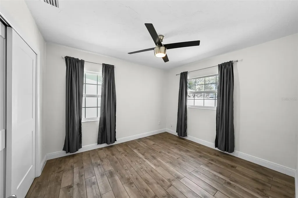 281 38th Avenue NE St Petersburg FL 33704