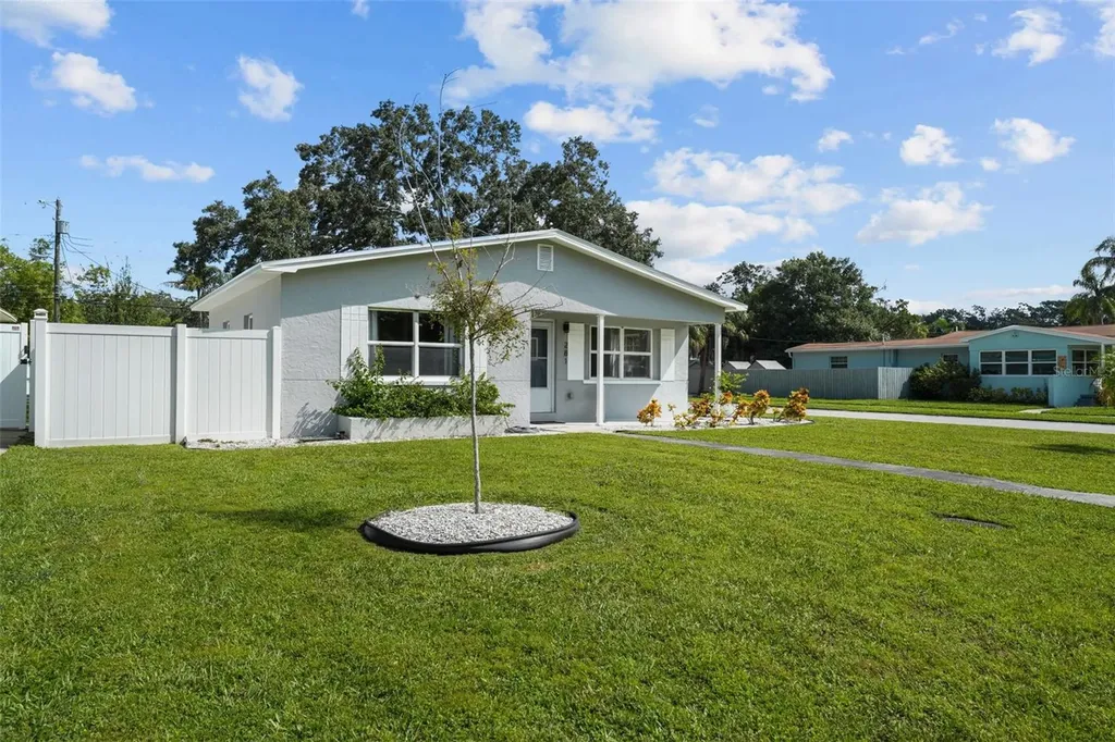 281 38th Avenue NE St Petersburg FL 33704