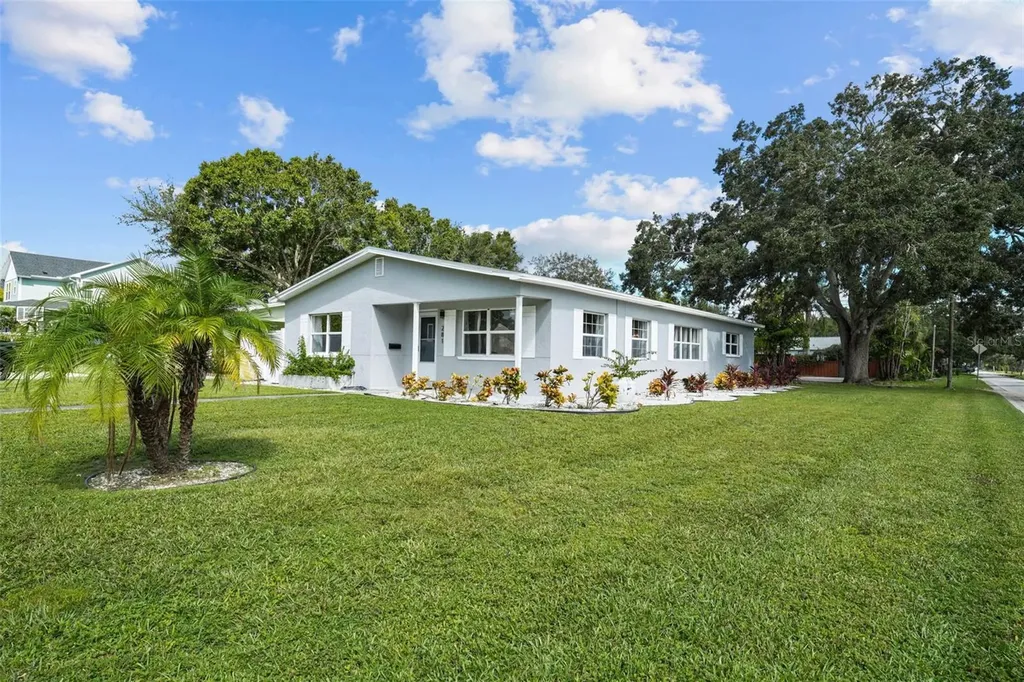 281 38th Avenue NE St Petersburg FL 33704