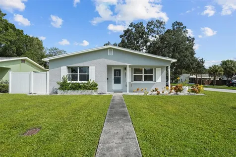281 38TH Avenue NE St Petersburg FL 33704