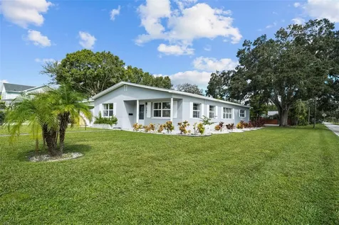 281 38TH Avenue NE St Petersburg FL 33704