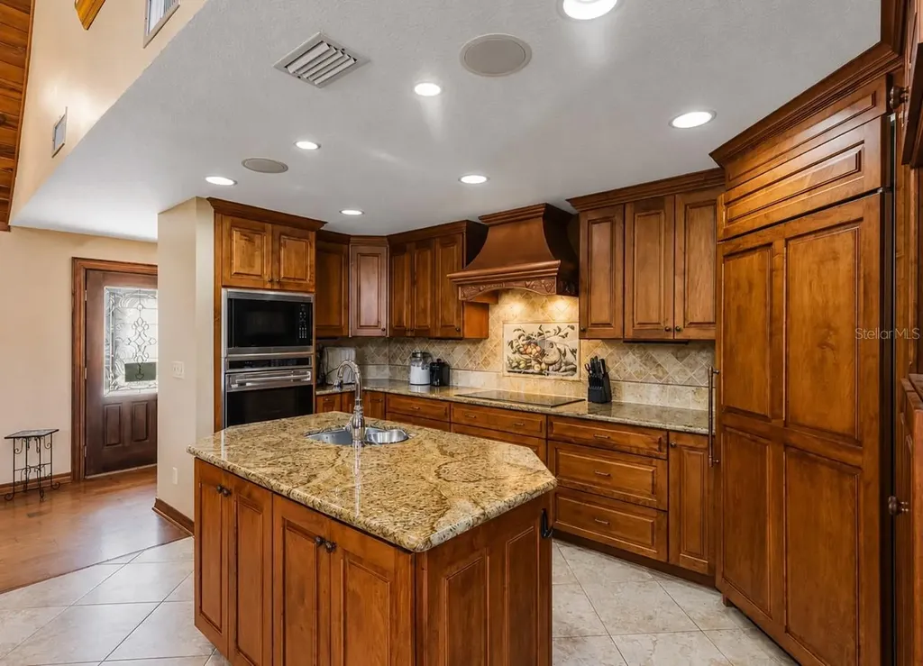 1944 Levine Lane Clearwater FL 33760