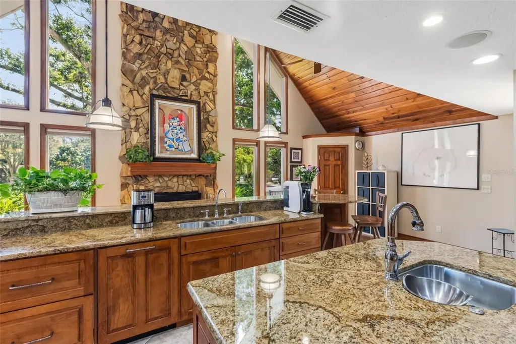 1944 Levine Lane Clearwater FL 33760