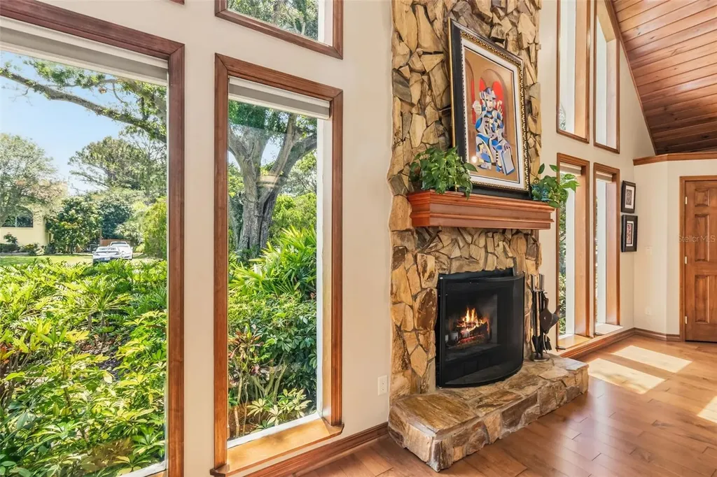 1944 Levine Lane Clearwater FL 33760