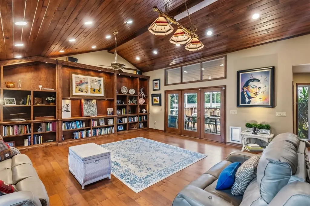1944 Levine Lane Clearwater FL 33760