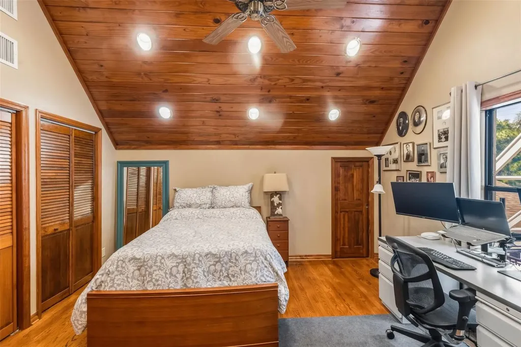 1944 Levine Lane Clearwater FL 33760